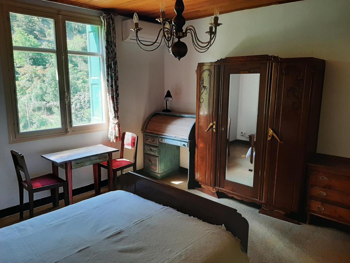 Les Chambres Chouettes Вильфранш-де-Конфлан Экстерьер фото