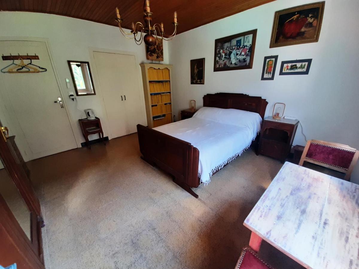 Les Chambres Chouettes Вильфранш-де-Конфлан Экстерьер фото